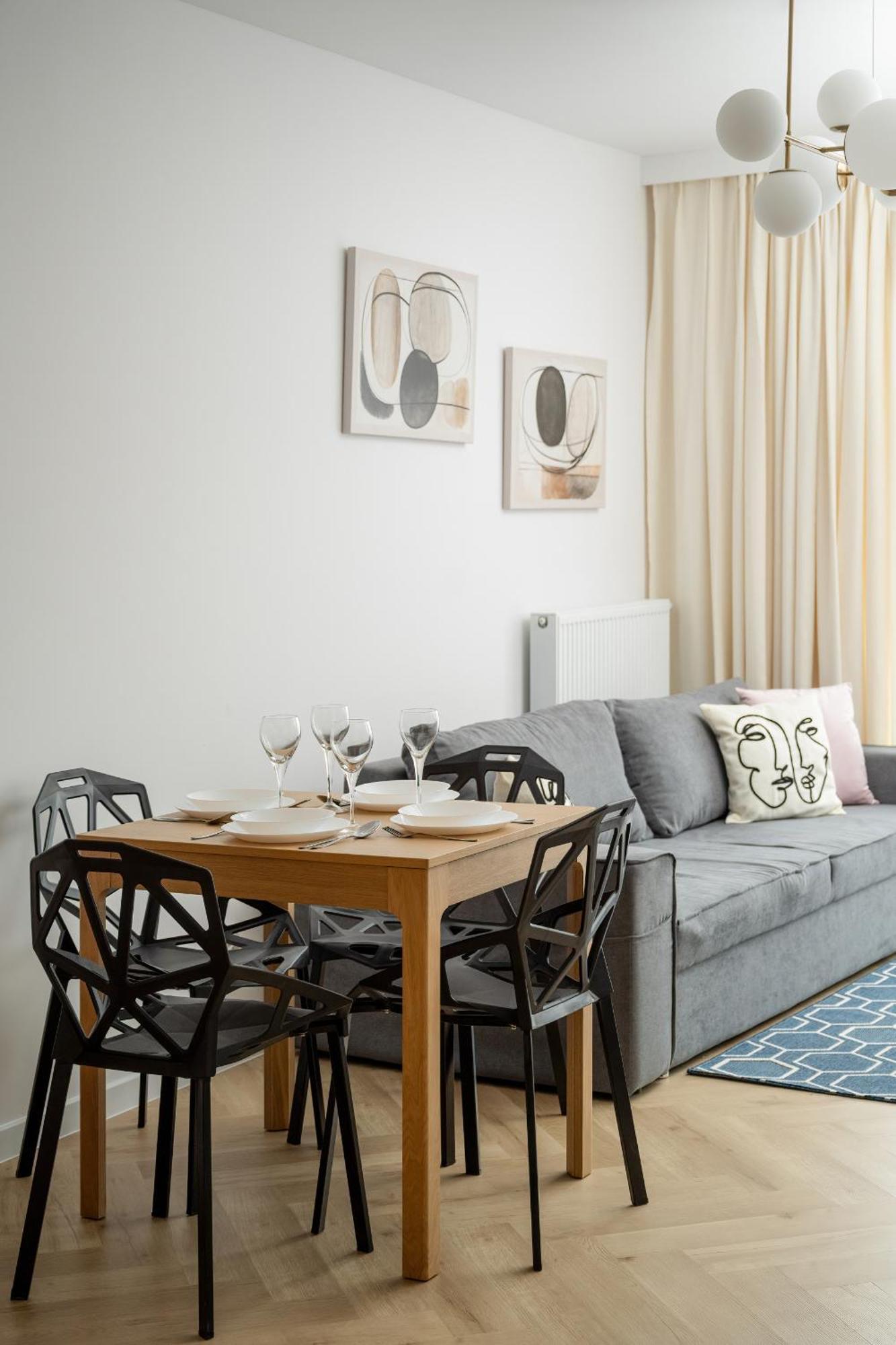 Michalczyka Stylish Apartment With Parking In The City Center Of Wroclaw By Noclegi Renters Bagian luar foto